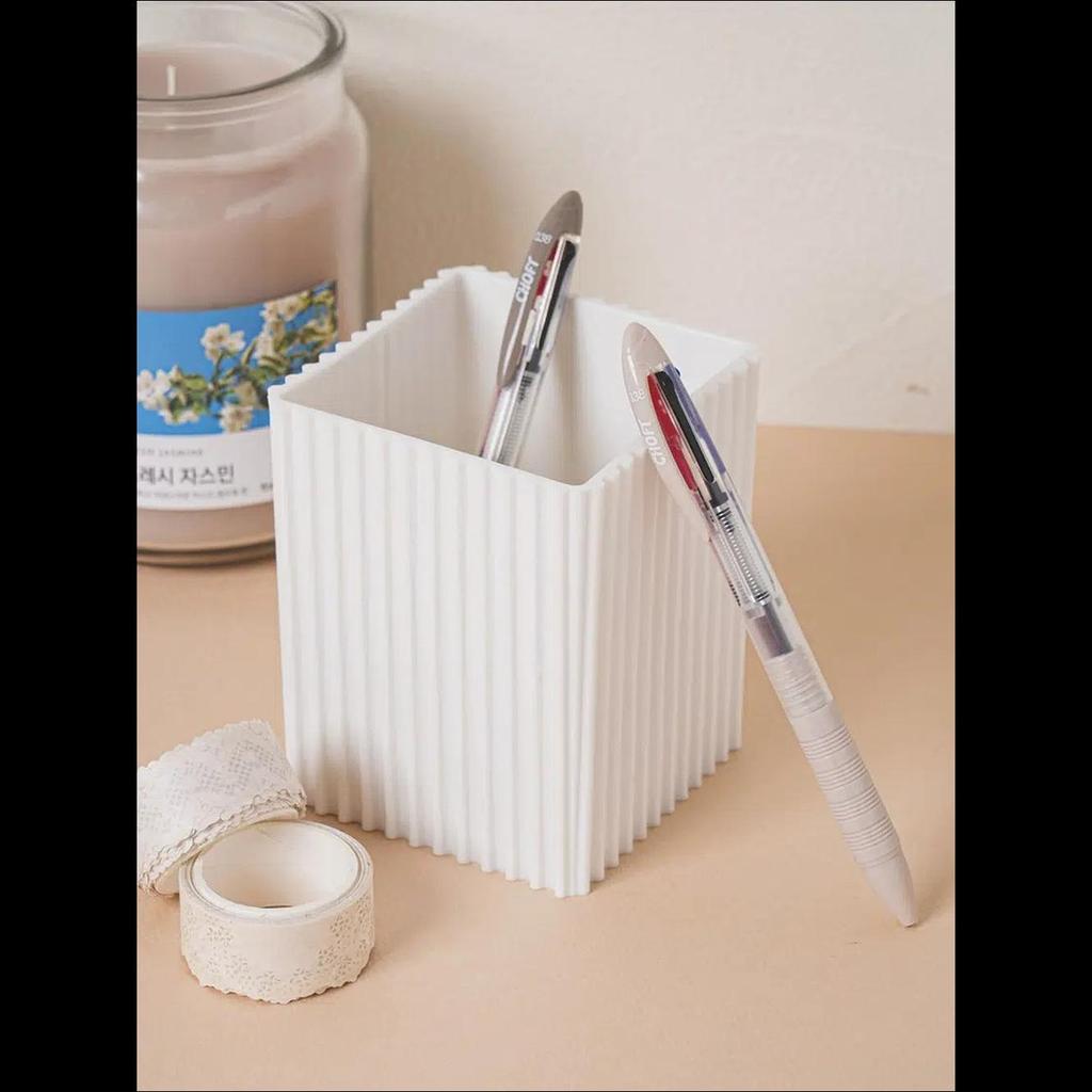 [K-Stationery] Daiso Korea 3-Color Ultra Low Viscosity Ballpoint Pen 0.38mm - 2P Set Sand Cream (Smooth Writing)