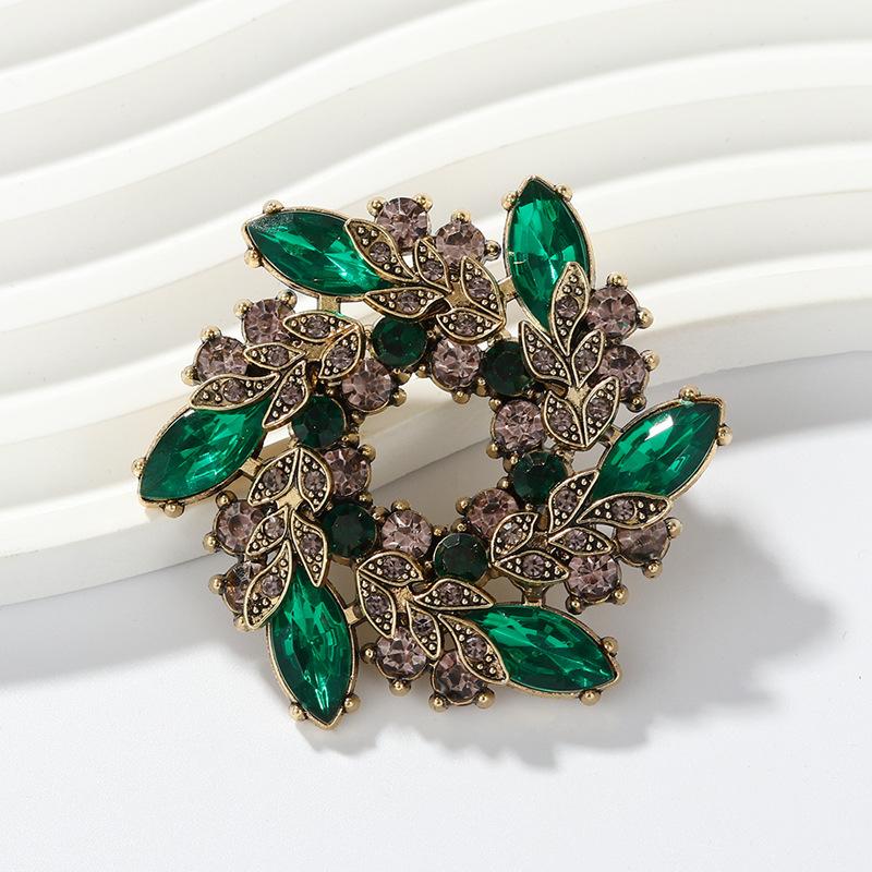 Fashion Crystal Bauhinia Brooch Women's Coat Accessories Premium Light Luxury Wreath Brooch Pin