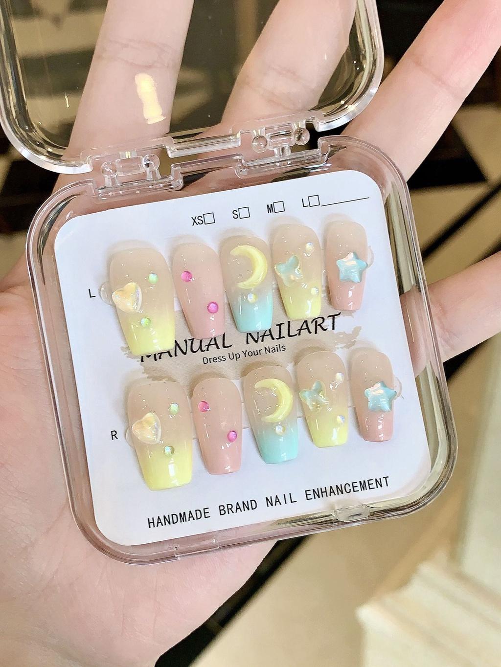 

Красиво выполненные наклейки для ногтей в дофаминовом стиле во французском стиле для дам L