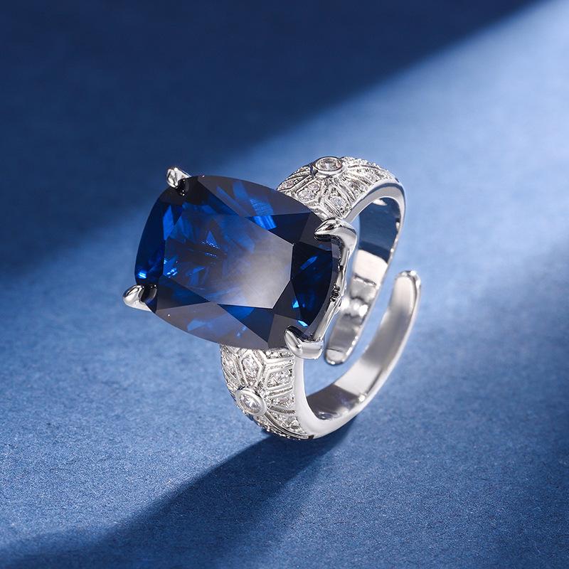 

Ювелирные изделия Медное основание Позолоченное Ретро Имитация цвета Драгоценный корунд Толстый квадрат 12 * 16 Ретро кольцо Женское