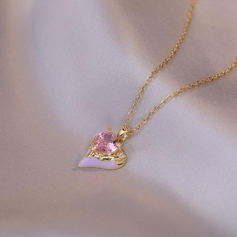 Women's Fashion Heart Pendant Necklace - Elegant, Simple Design, Versatile Clavicle Chain Jewelry