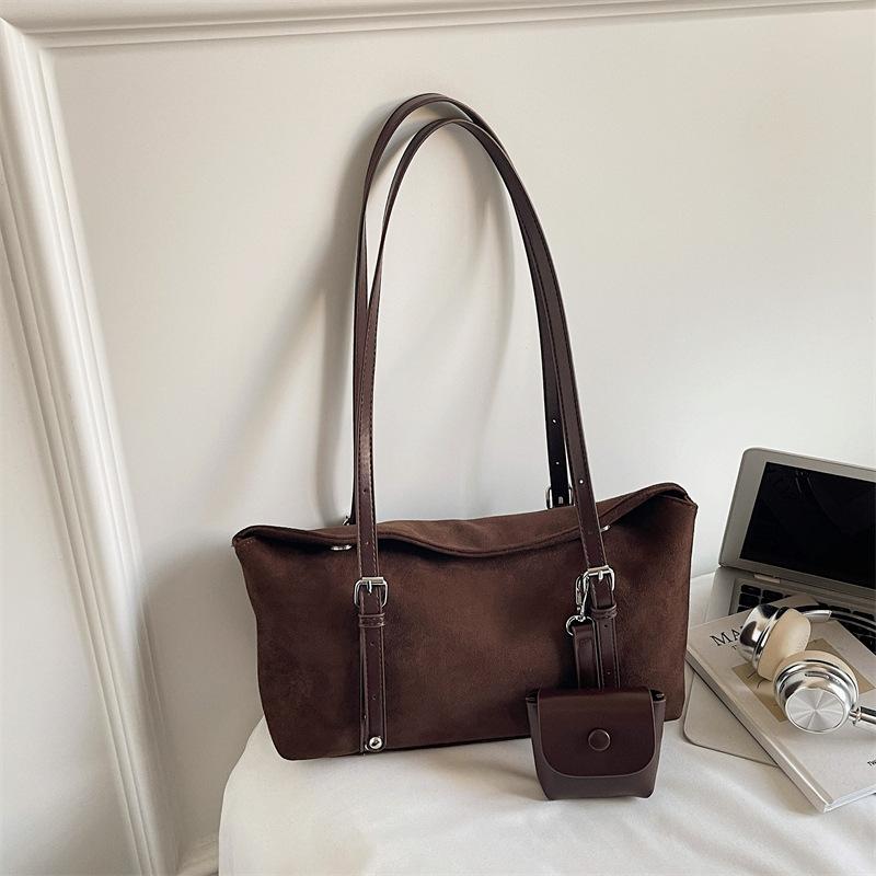 Autumn and winter retro premium underarm bag women's bag 2025 new suede bowling bag simple shoulder bag