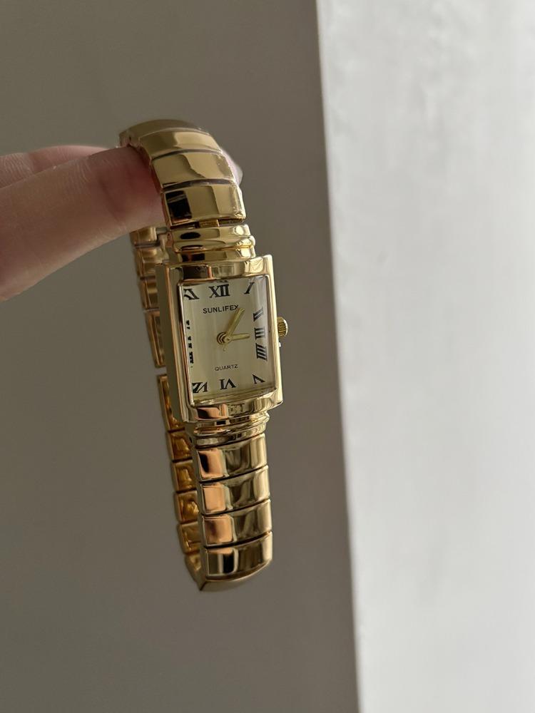 Rectangle Women's Watch Silver Stainless Steel Strap Roman Numeral Quartz Watch Fashion Women's Watch