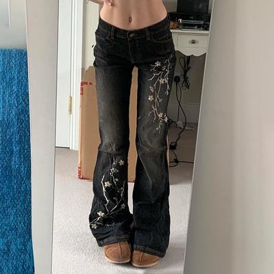 Weekeep Floral Embroidery Jeans Vintage 2000s Low Rise Flared Jeans Women Retro Y2k Baggy Denim Pants High Street Basic Trousers