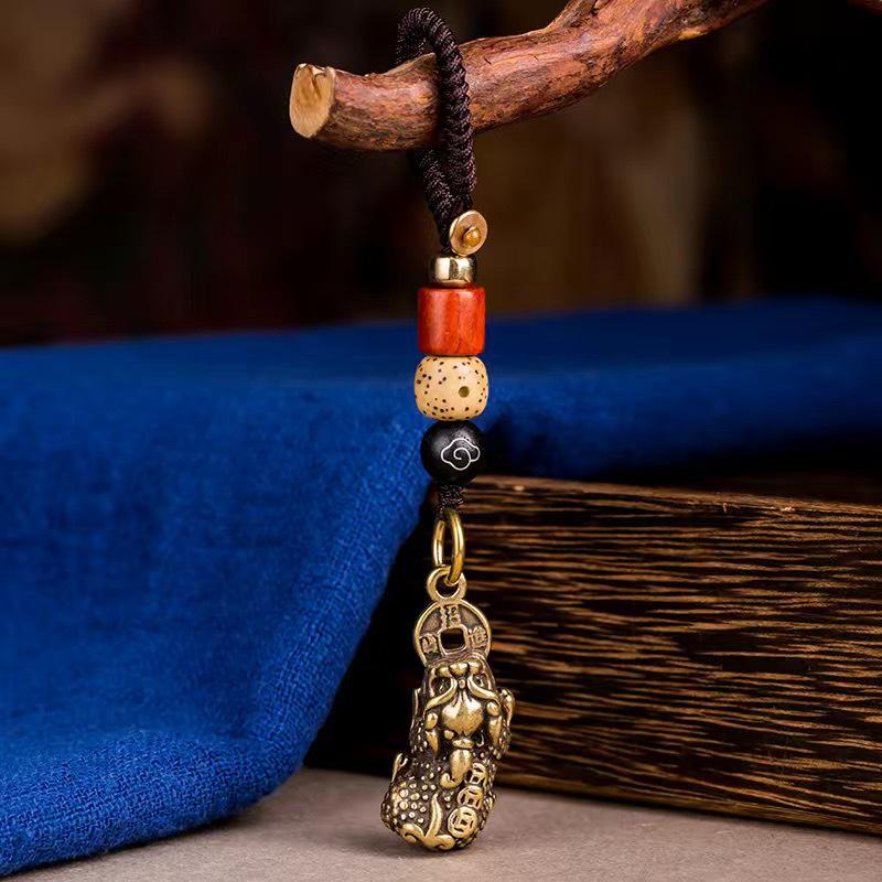 Portachiavi Personalizzato in Ottone con Manico in Guscio di Tartaruga e Ciondolo a Campanella