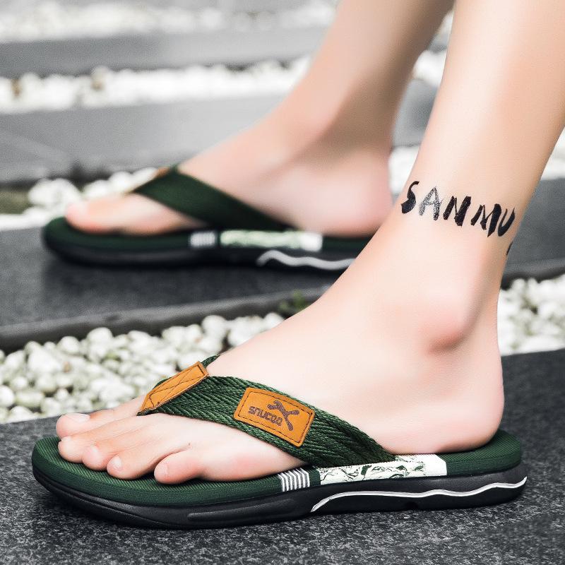 2025 European and American Fashion Slippers Men's Summer Travel Beach Flip-flops Outdoor Non-slip Slippers Foreign Trade Bed and Breakfast