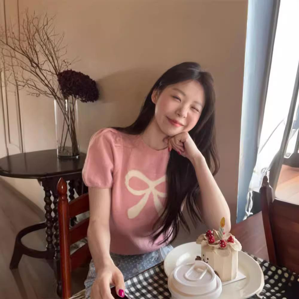 Bow bubble sleeve knitted sweater women s summer new Korean version slim and thin pink short sweater short-sleeved top One size fits all розовый