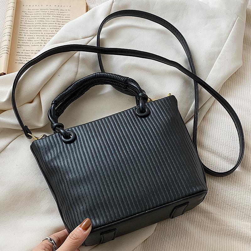 

Популярные в этом году женские сумки для зимнего стиля Высококлассные и универсальные полоски Сумка через плечо на одном плече