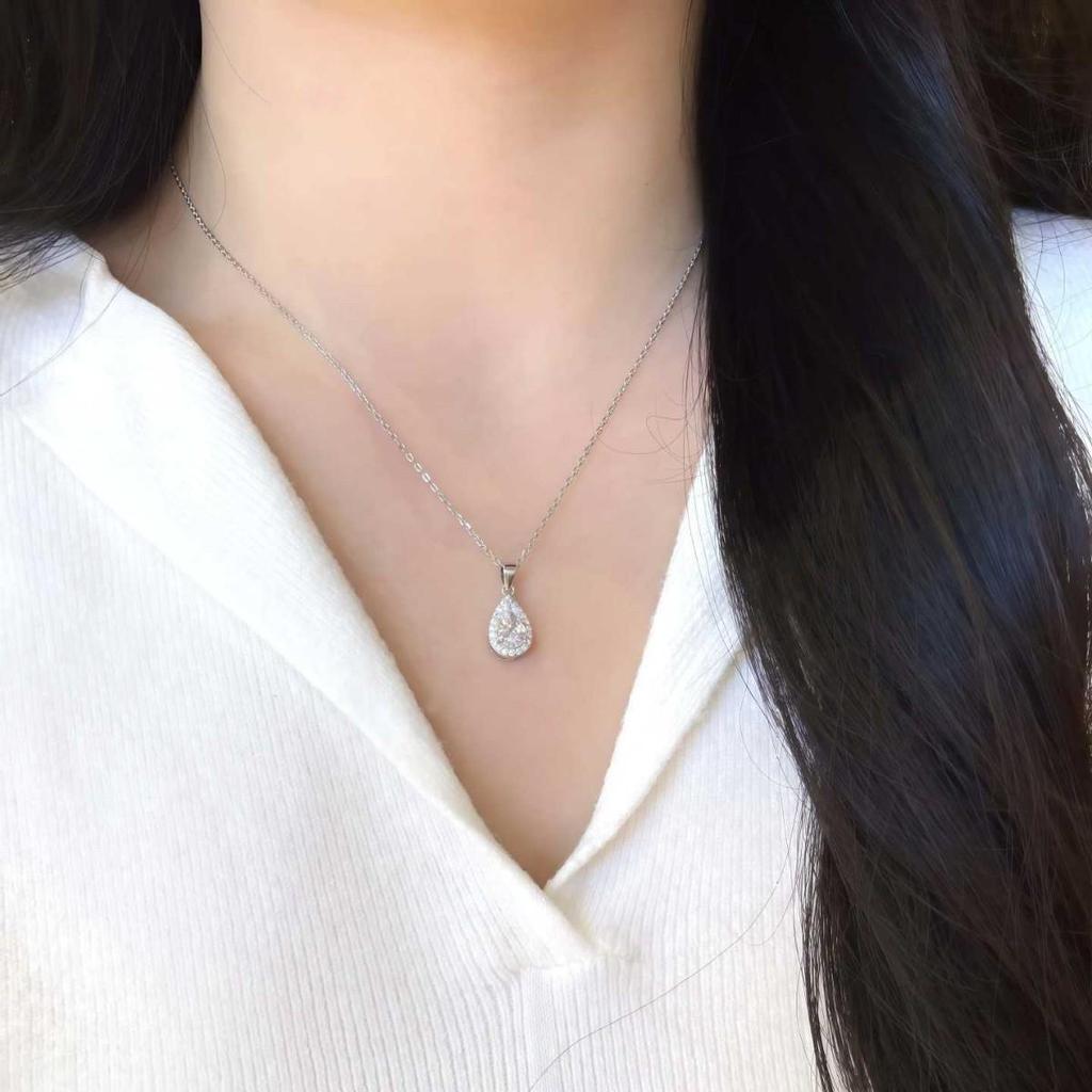 Elegant Water Drop Moissanite Necklace: S925 Sterling Silver, 1 Carat, European-American Style Clavicle Chain
