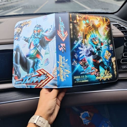 Kamen Rider Gatchard Card File, Card Storage Bag, Storage Box, 4 Pockets, Holds 400 Cards, PU Shell, Gift for Kids, Card Collector, Moe Gift (A)