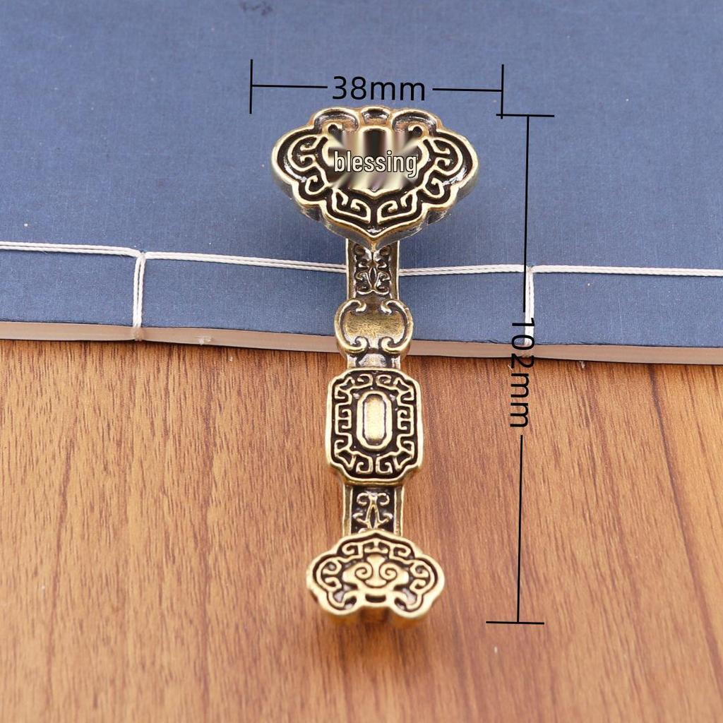 Pure Brass Retro Ruyi Handpiece: Auspicious Home & Office Ornament