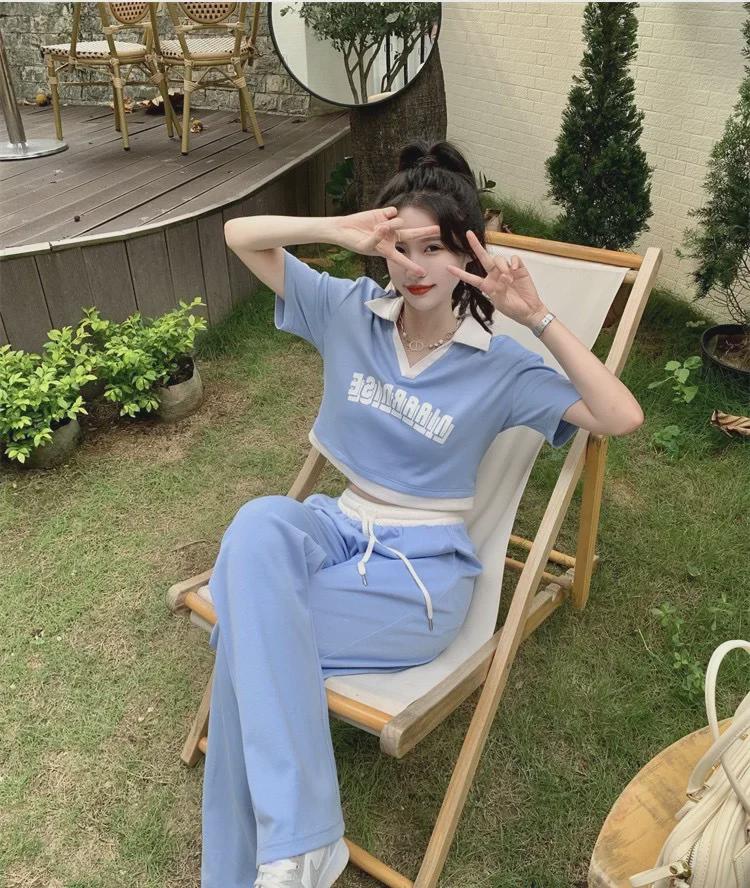 Dámský letní sportovní ležérní dvoudílný oblek: Polokošile a kalhoty s riasením