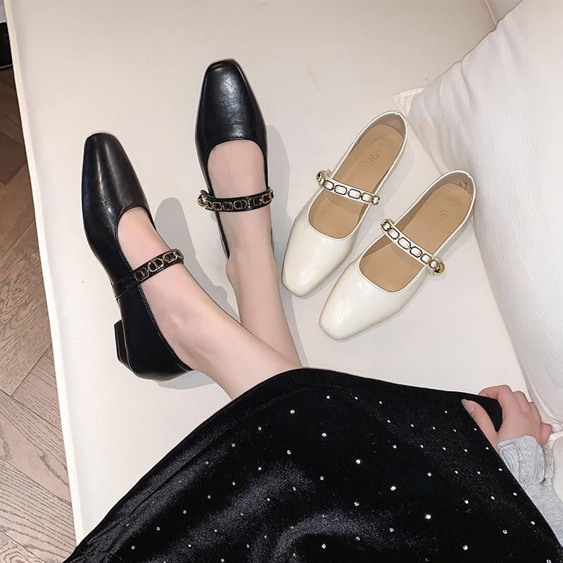 French retro single shoes women's 2025 spring and autumn new low-heeled square head shallow mouth one-word buckle with shallow mouth Mary Jane shoes