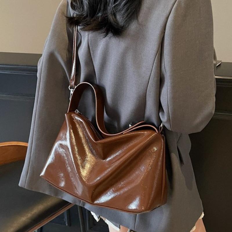 Casual Largecapacity Bag Women's New Trendy Summer Shoulder Armpit Bag Highend Fashion Commuter Tote Bag