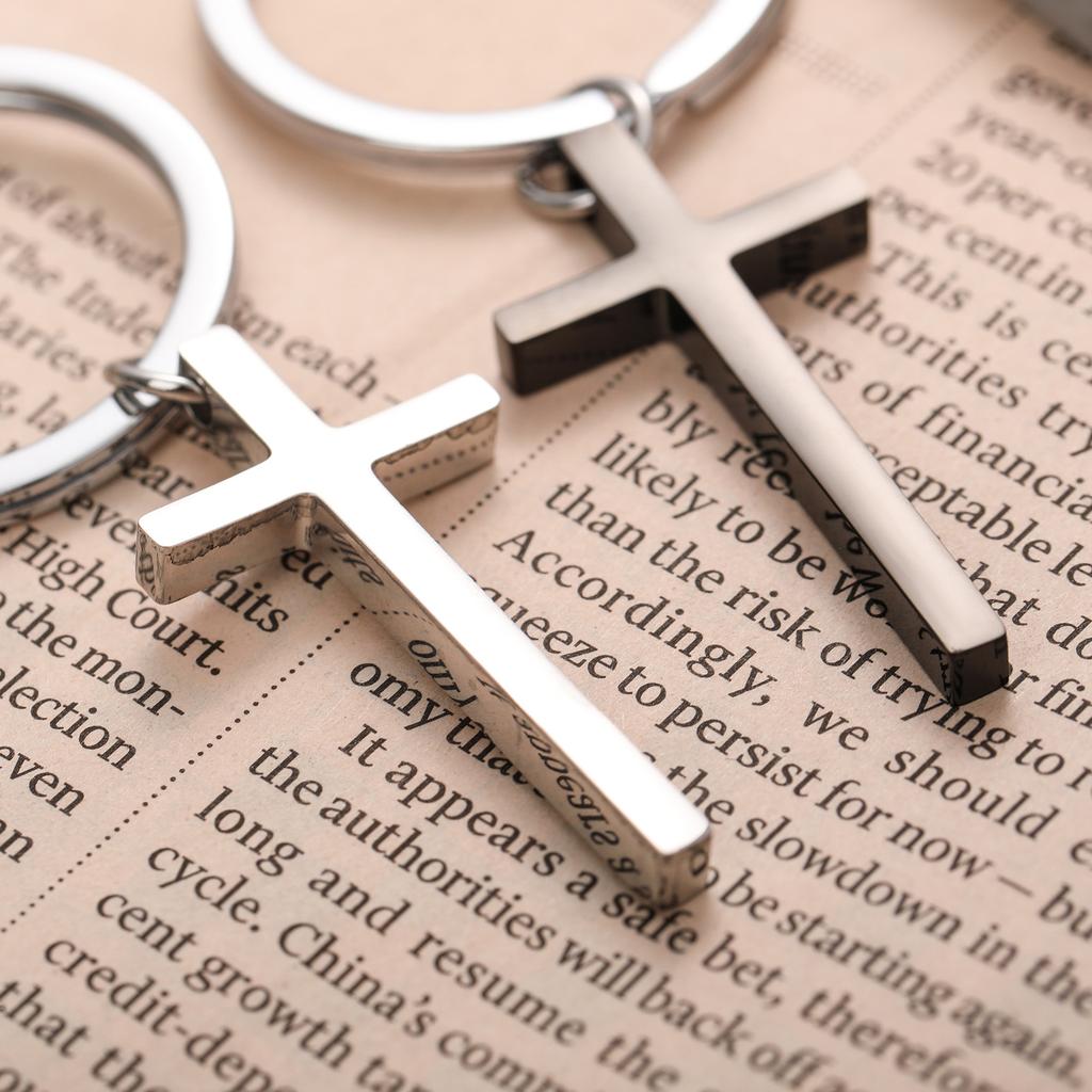 3D Cross Stainless Steel Keychain Simple Fashion Design Anti-Lost Keyring Practical Daily Backpack Pendant