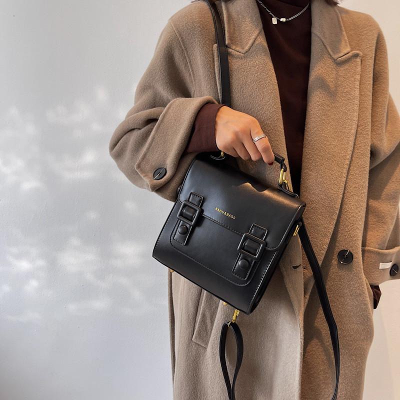 IELGY Retro Fashion Backpack Summer All-Match Handbag