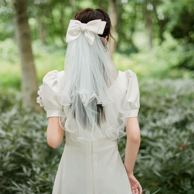 1 pièce Voile de mariée court bord dentelle Élégant nœud Perle Accessoires de mariage Double couche Tulle blanc pour femmes