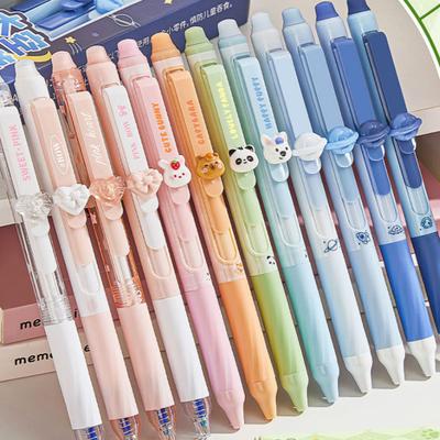 4 Stück Einziehbare Ausradierbare Gelstifte 0,5 mm Feine Spitze Blaue/Schwarze Tinte Nachfüllbare Kugelschreiber für Büro Schulbedarf