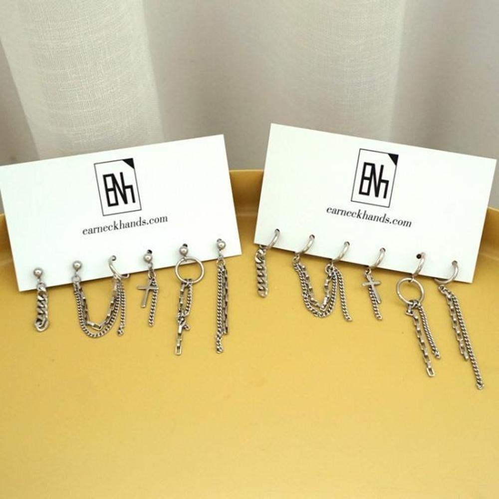 

Non-discoloring surgical steel syndrome men s and women s earring and bracelet set (S7363943) earring