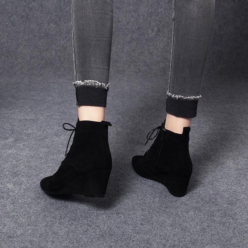 Women's boots autumn and winter new lace-up pointed fashion boots black matte sheepskin side zipper wedge heel short boots