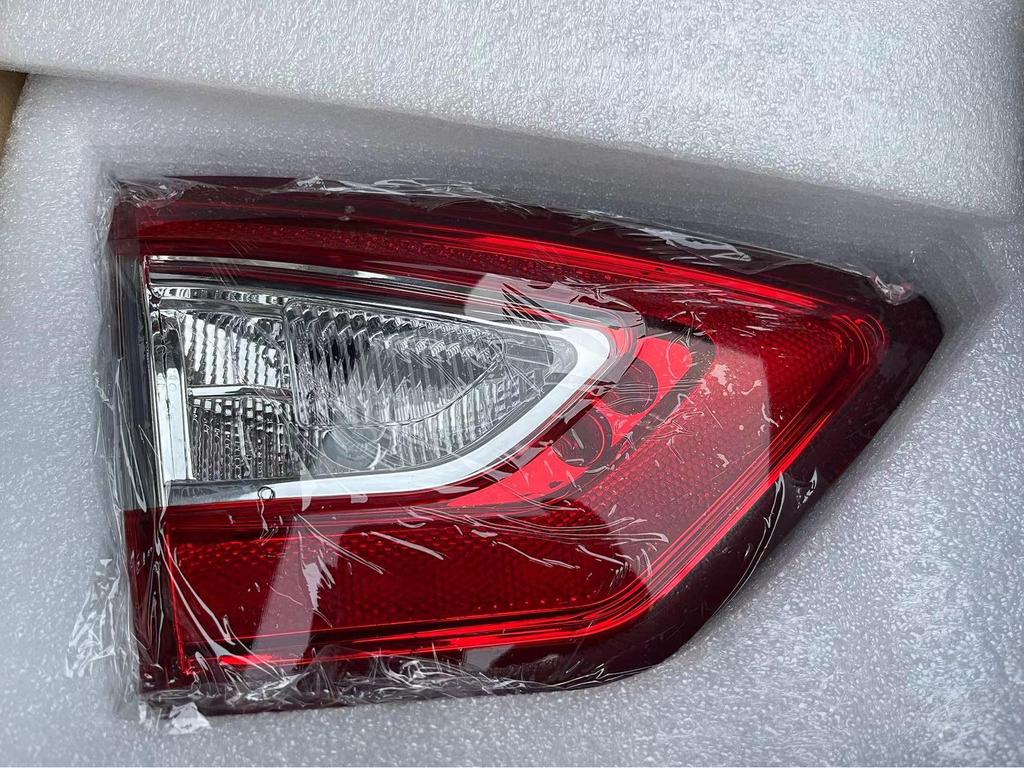 Compatible Rear Taillight Assembly for 2013-2016 Ford Mondeo: Tail, Reverse & Brake Light.