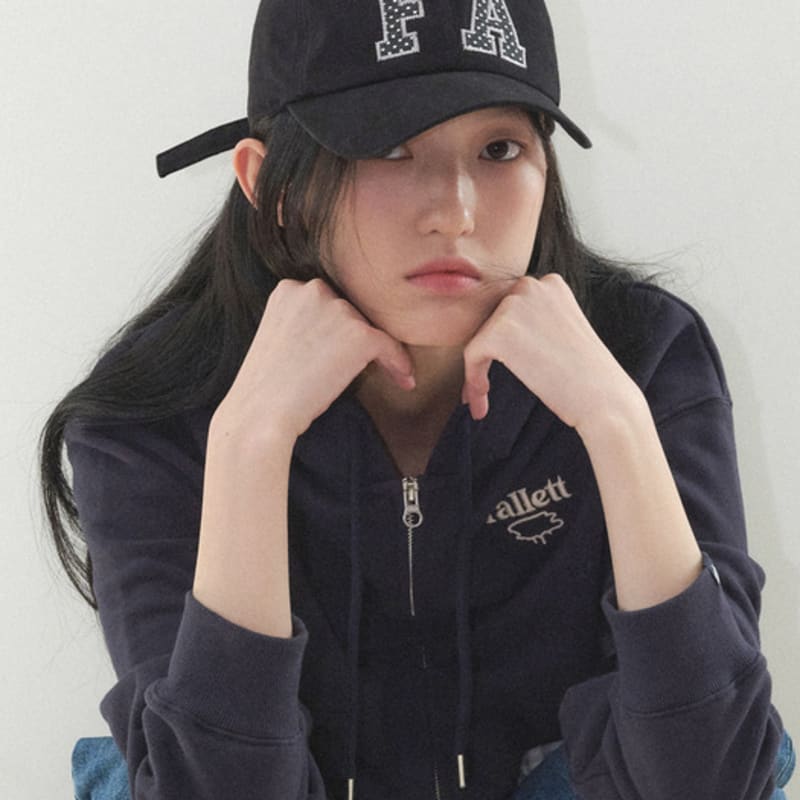 FALLETT Sporty Applique Ball Cap Black