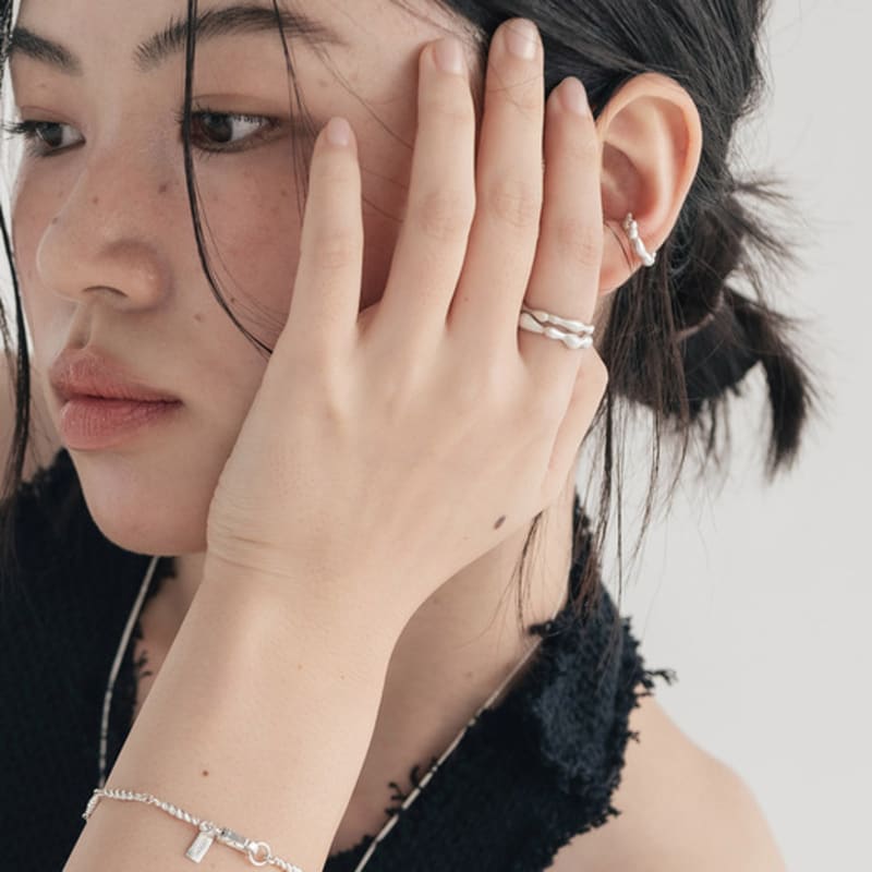 NUDOOR Dewdrop Ring 02