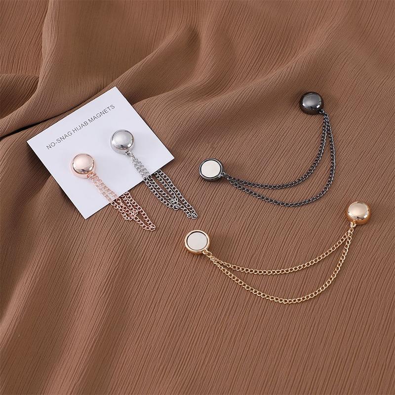 2 Stück Magnetischer Kleiderclip mit Kette Metallknöpfe Clip Wickeltücher Schal Hosenbeine Manschette Befestigung Magnet Kein Loch Stifte