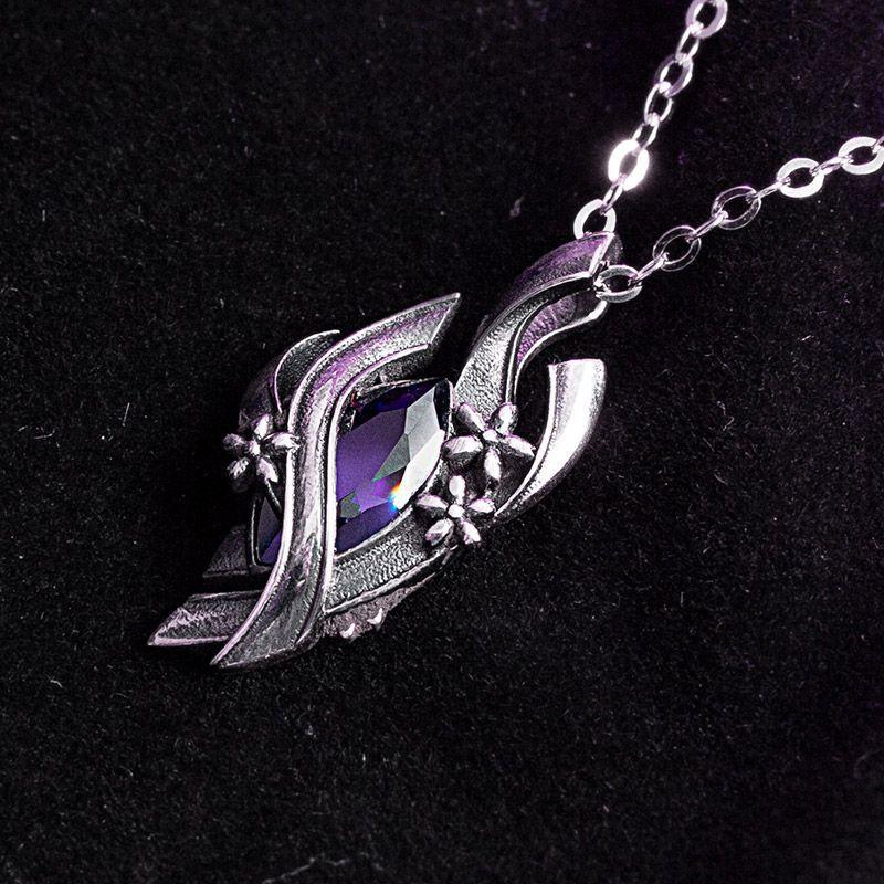 Cartoon Kuroma Tong Sakura Heart Of The Night Pendant Second Dimensional Anime Peripheral Doujin Necklace Gift Sweater Chain