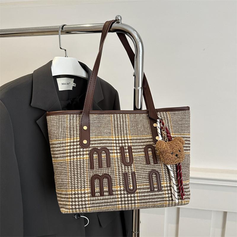 Stylish Canvas Tote Bag For Women With Unique Design And Spacious Capacity For Everyday Use