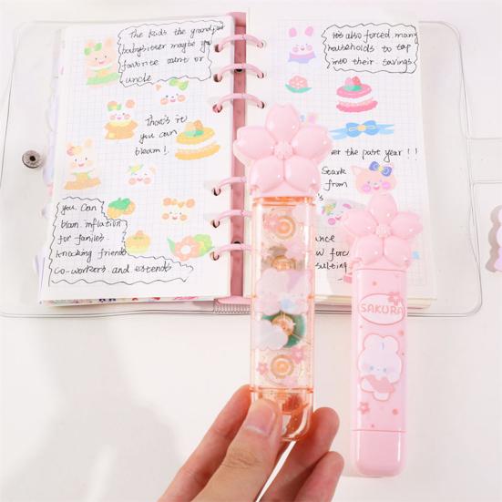 Korektor w taśmie 2 w 1 Urocza pokrywa w kształcie kwiatu wiśni Korektor w taśmie Klej w sztyfcie dozującym Przybory szkolne