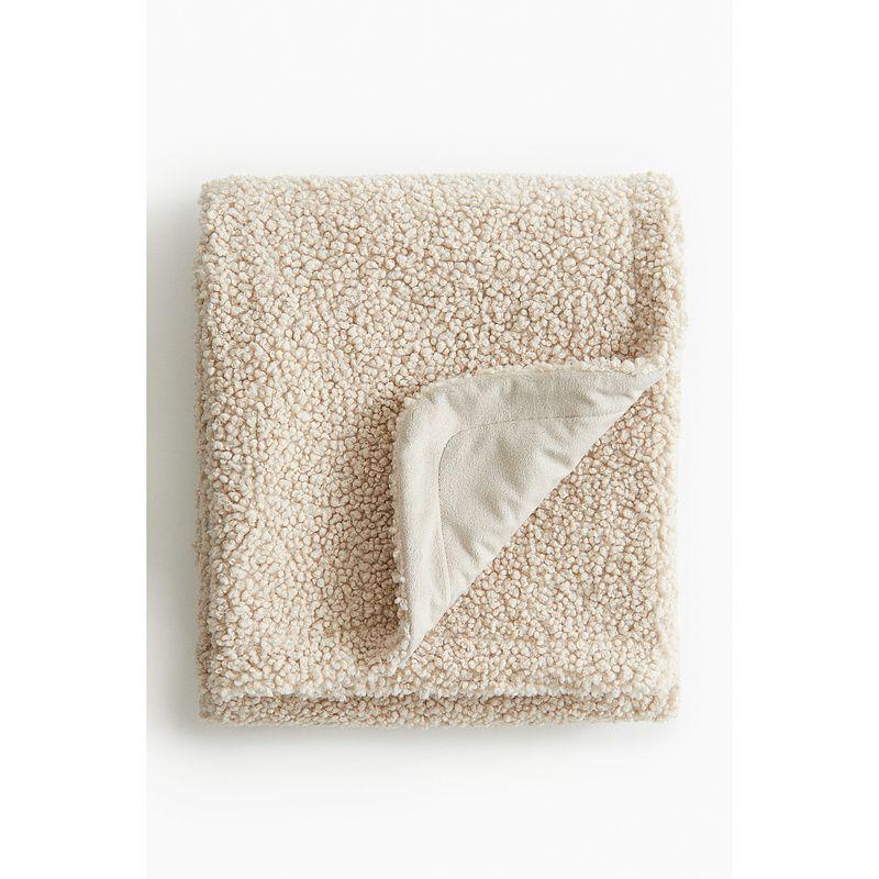 

HM Fall 2025 New Arrival Household Supplies Teddy Flannel Blanket 1216894 Light Beige 100x150