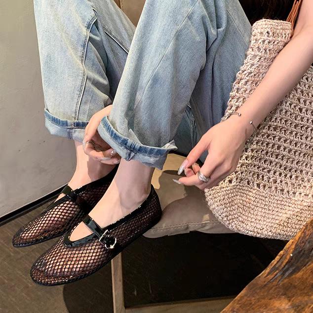 Sheepskin version~ Leather hollow mesh sandals women's summer one-word buckle with round head flat bottom shallow mouth Mary Jane single shoes