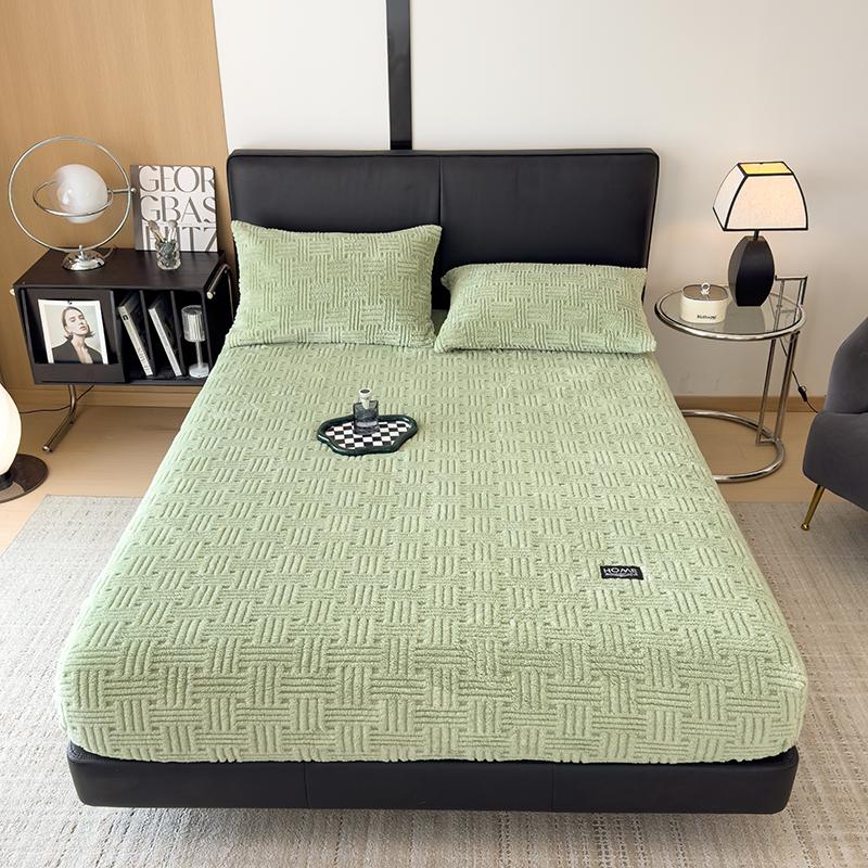 Hot Winter Warm Coral Fleece Fitted Sheet Elastic Mattress Protector Cover Fluffy Plush Bed Linen Couple Double Bed King Size