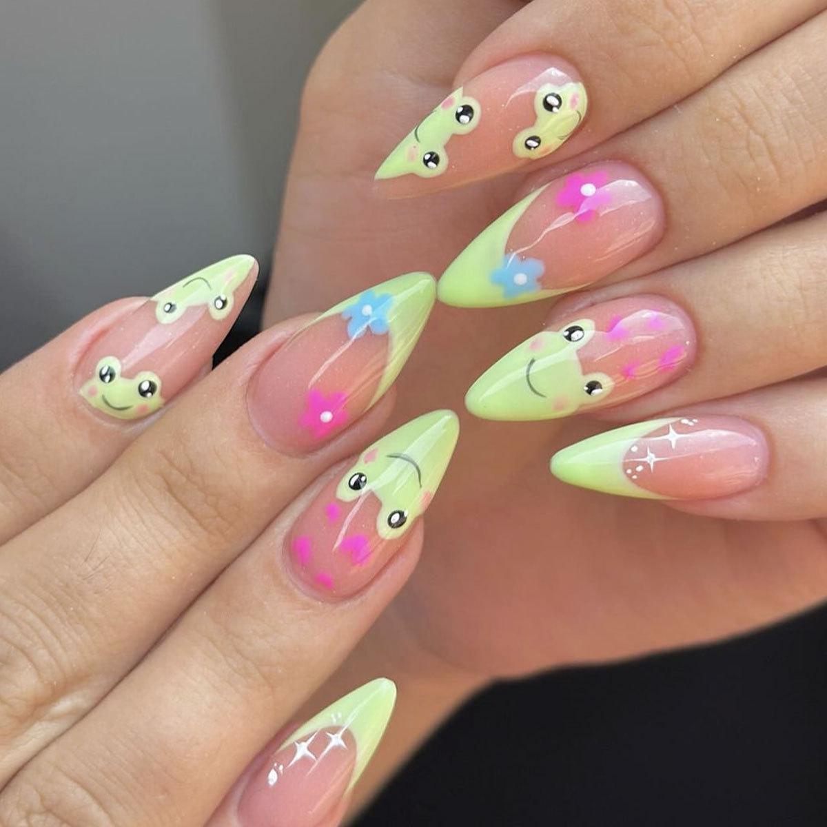 

Wearable Green Frog Floral Detachable Fake Nail Tips