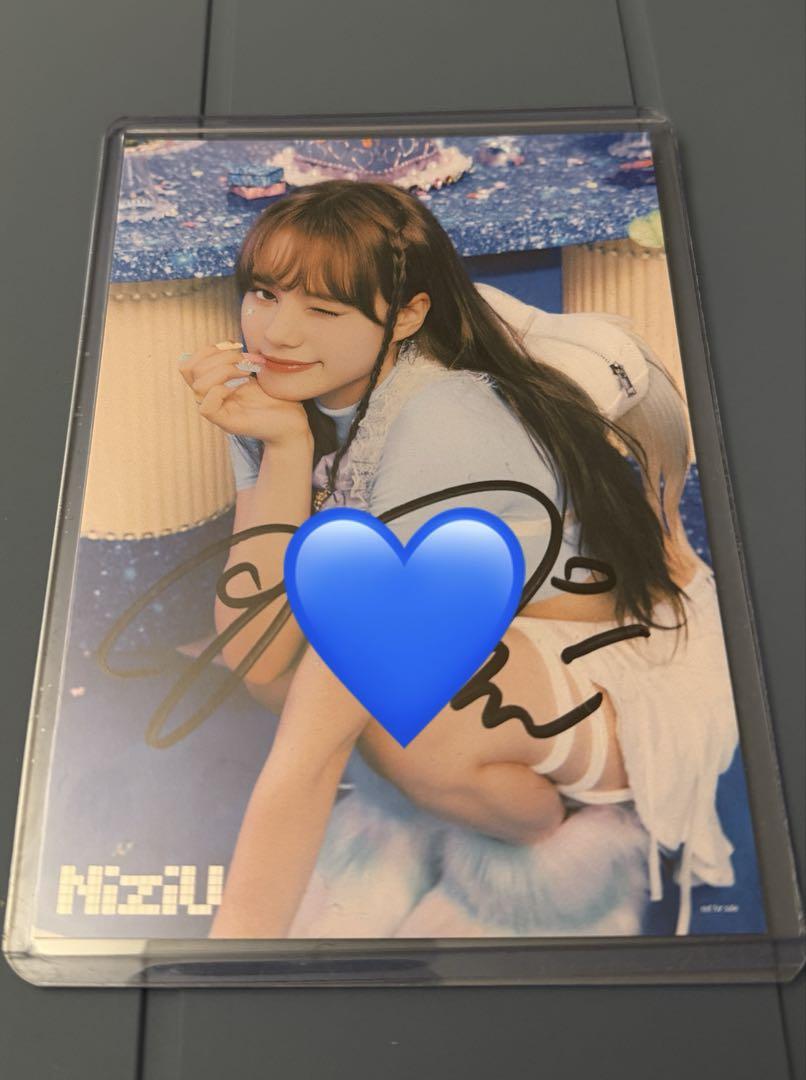 

[USED] NiziU Nina autograph