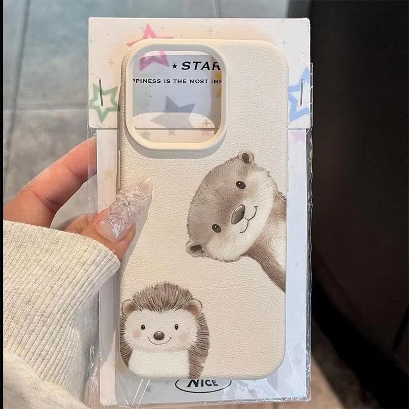 Cute Hedgehog And Otter Pattern Phone Case For iPhone 17 Pro Max 16 Plus 15 Pro 14 13 12 11 XS XR 17Air Lychee Textur Soft Cover