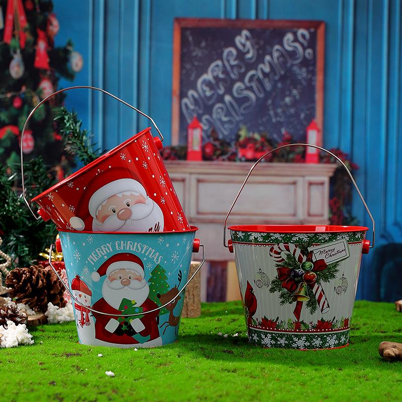 Large Christmas Wrought Iron Gift Bucket - Handheld Decoration for Candy & Chocolate Storage