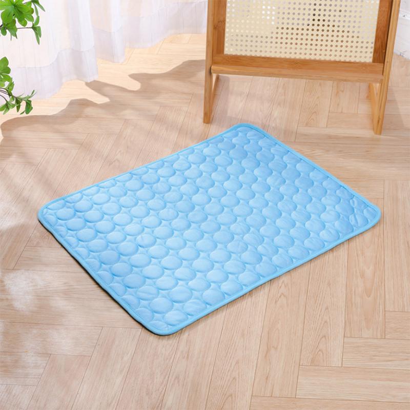 Pet Ice Silk Cooling Mat Summer Breathable Dog Bed Non-slip Washable Cooling Pad For Dogs Cats Puppies Kittens
