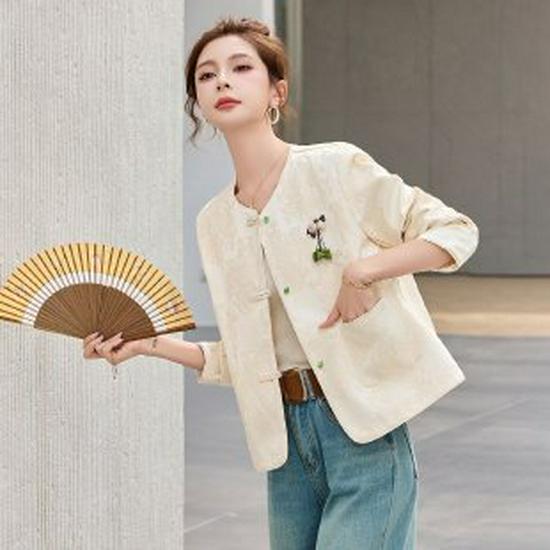 Elegant Chinese-Style Mother s Spring Jacket for Petite Middle-Aged Women 2026 Large