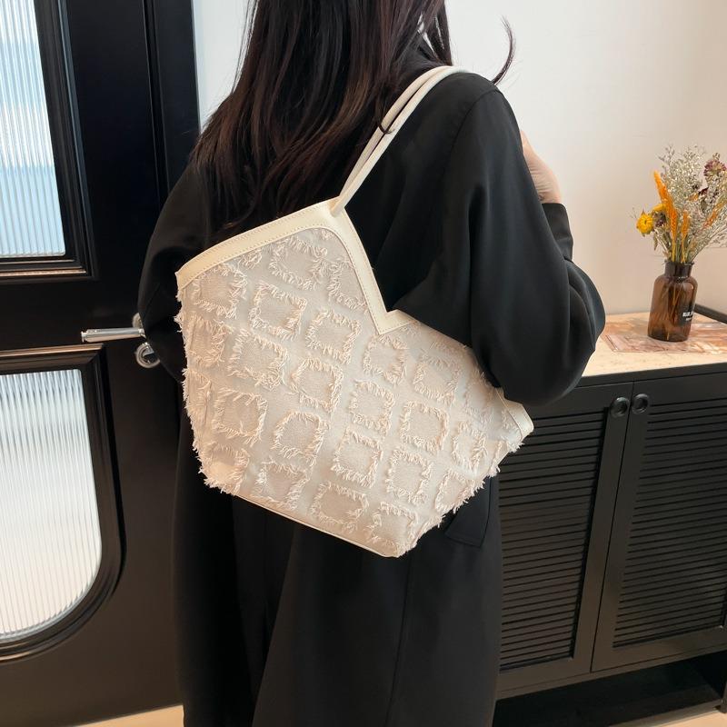 Popular niche design bags, autumn new tote women's bags, beautiful shoulder bags, portable bucket bags