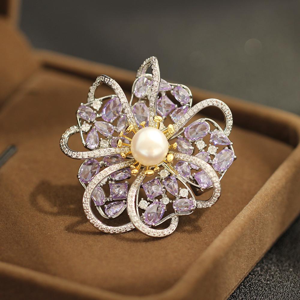 New Luxury purple Brass Crystal Rhinestone Freshwater Pearl Flower Brooch Pin for Party Engagement Gift Silver Plated