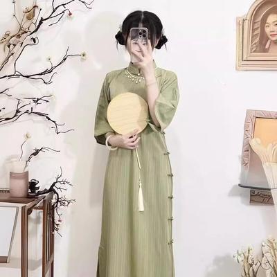 2025 Sommer Grünes Retro-Cheongsam im Stil der Republik China mit großen umgeschlagenen Ärmeln