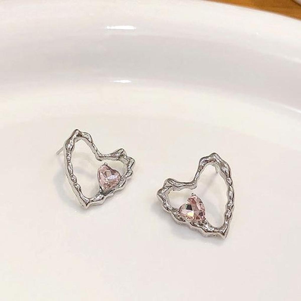 Women's Daily Sweet Heart Metal Earrings