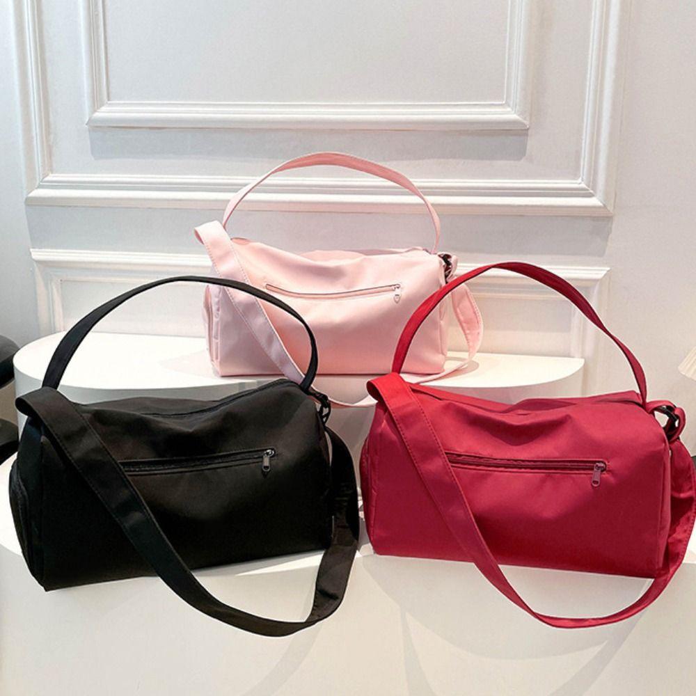 Large Capacity Gym Fitness Bag Korean Style Underarm Bag Casual Sports Shoulder Bag  Swimming