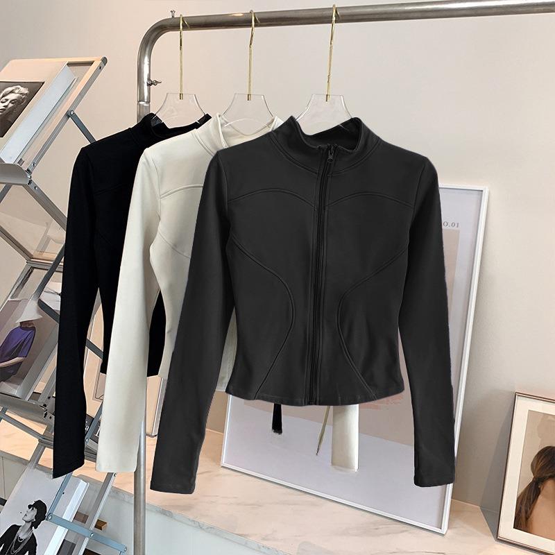 Пальто зимнее женское облегающее спортивное с флисовой подкладкой утолщенное верх обтягивающее с талией обтягивающее для йоги с длинными рукавами для пилатеса S чёрный