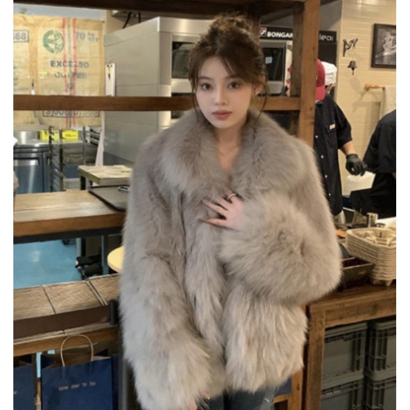 Winter new imitation fox fur toka leather coat thickened and beautiful fur coat