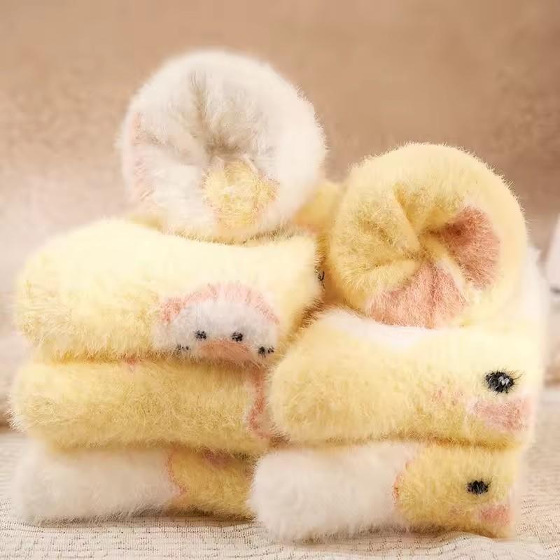 Small Yellow Duck Socks Women's Mid-Calf Autumn Winter Cute Kawaii Fluffy Mink Velvet Home Floor Coral Velvet Sleeping Socks