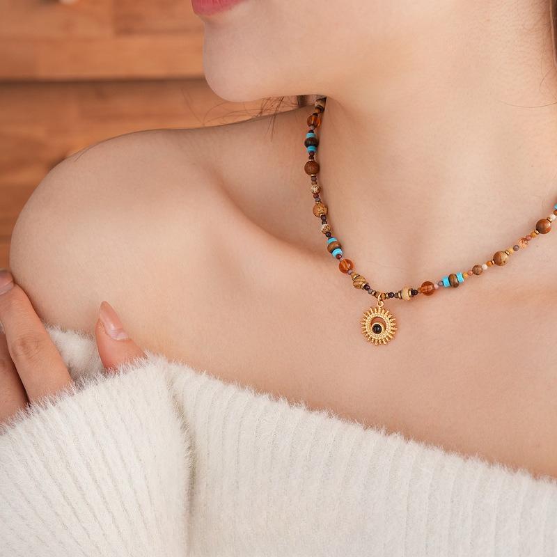 Titanium Steel Celestial Sun Necklace - Vintage, Niche, Collar Chain, Luxurious and High-end, Fashionable Accessory