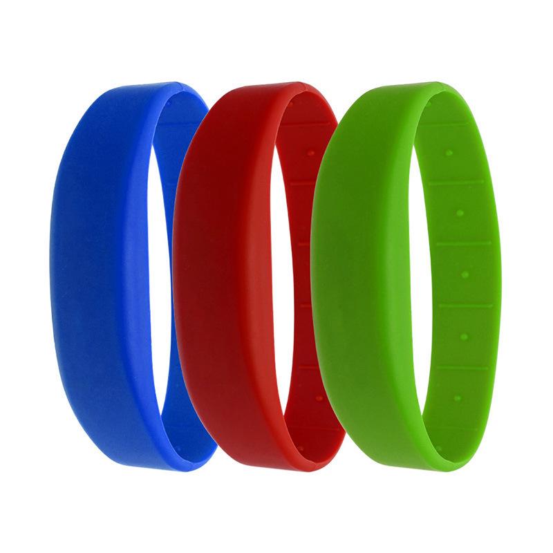 

RFID Silicone Wristband for Gym & Playground Access